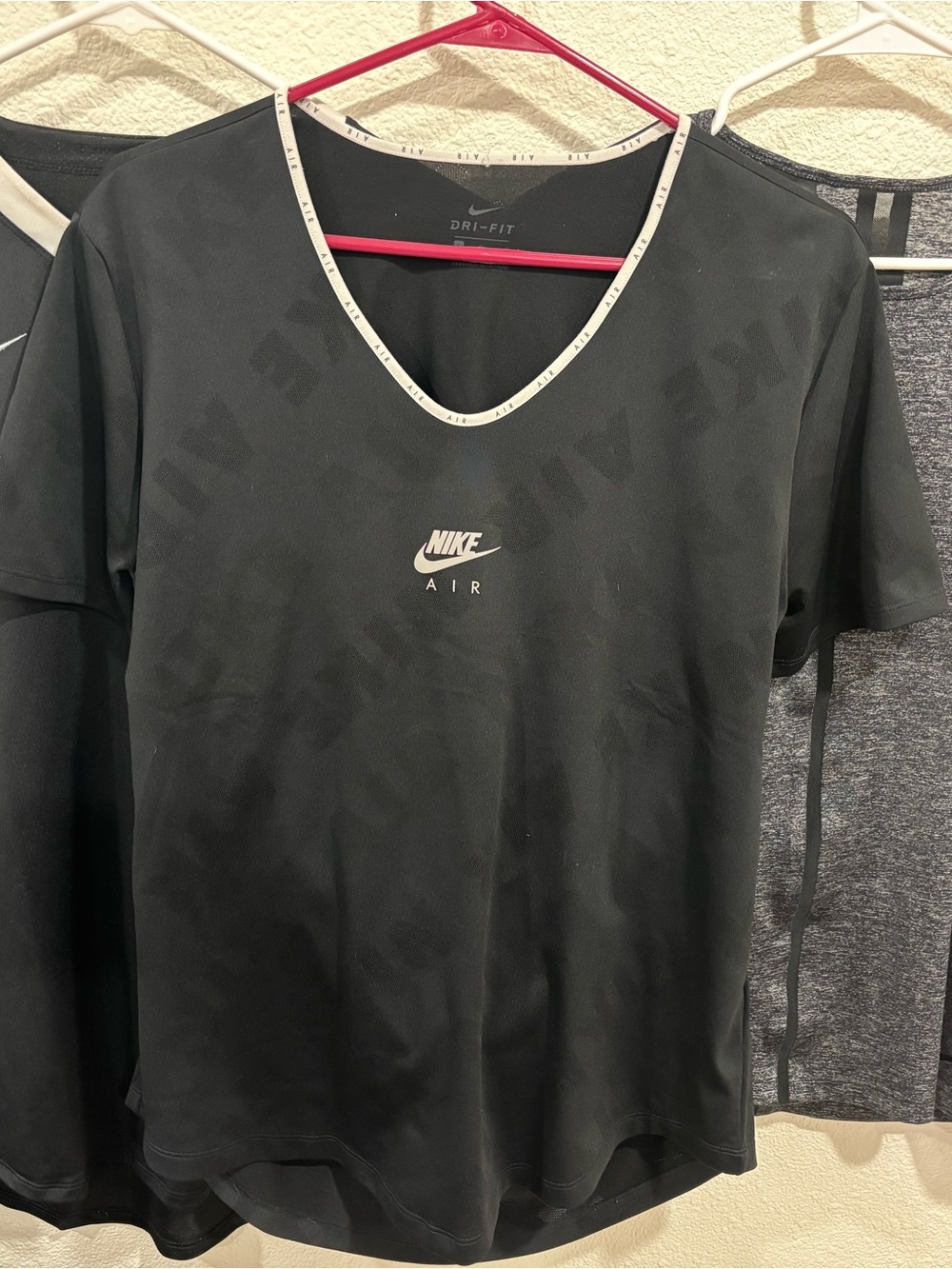 Bundle of 3 Women’s NIKE Activewear Shirts - Size Large